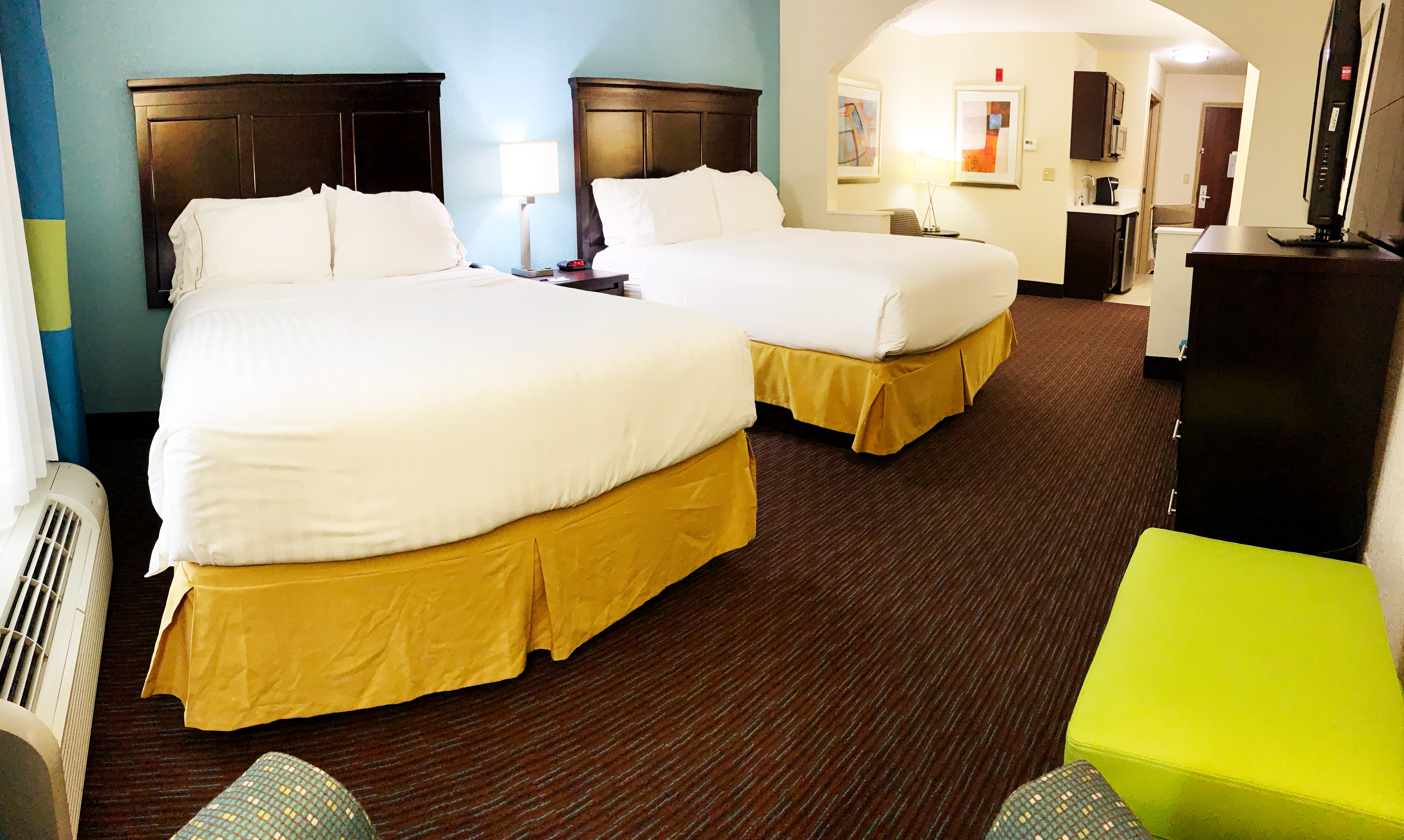 Holiday Inn Express Hotel Suites Gainesville 35/64