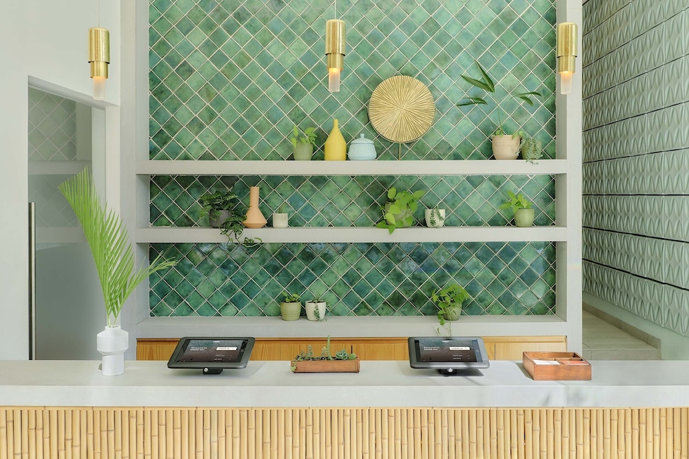 Calixta Hotel 4/50