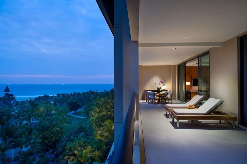 Raffles Hainan 10/71