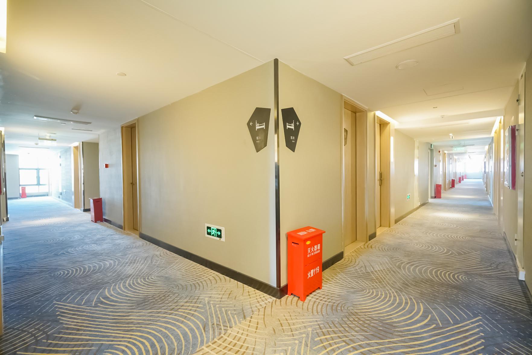 Echarm Hotel (Xiamen Airport Huojuyuan Metro Station) 73/76