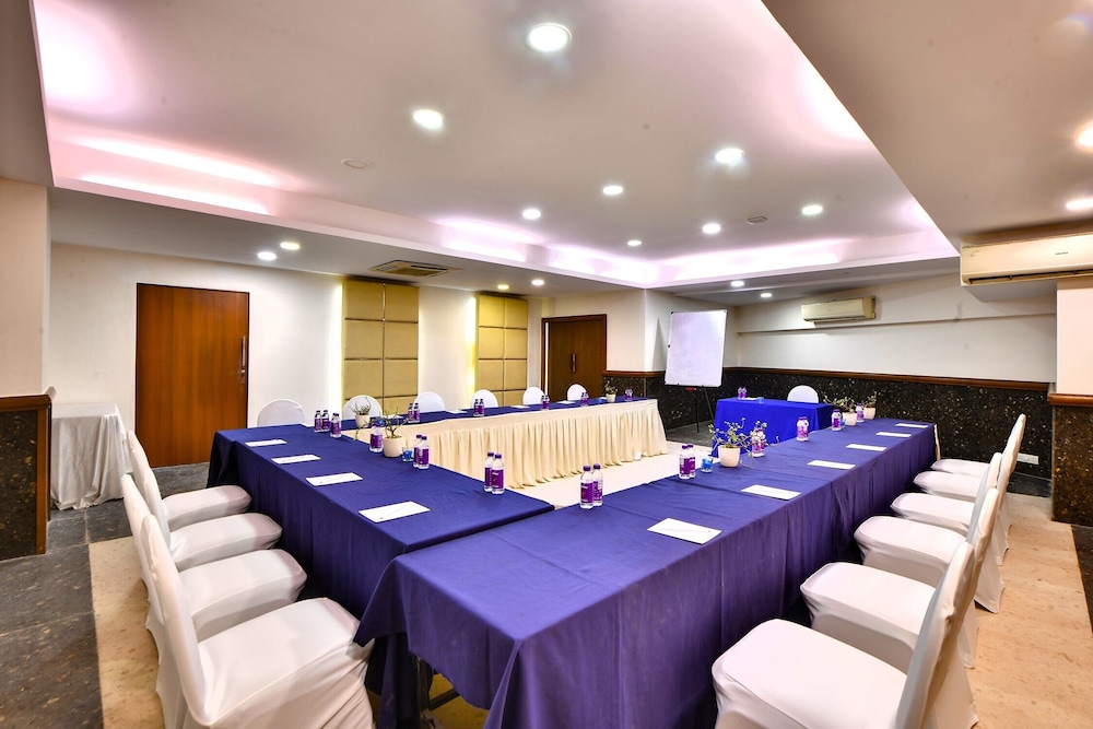 The Fern Residency Subhash Bridge Ahmedabad 58/65