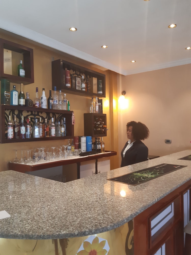 Medal Hotel 44/50