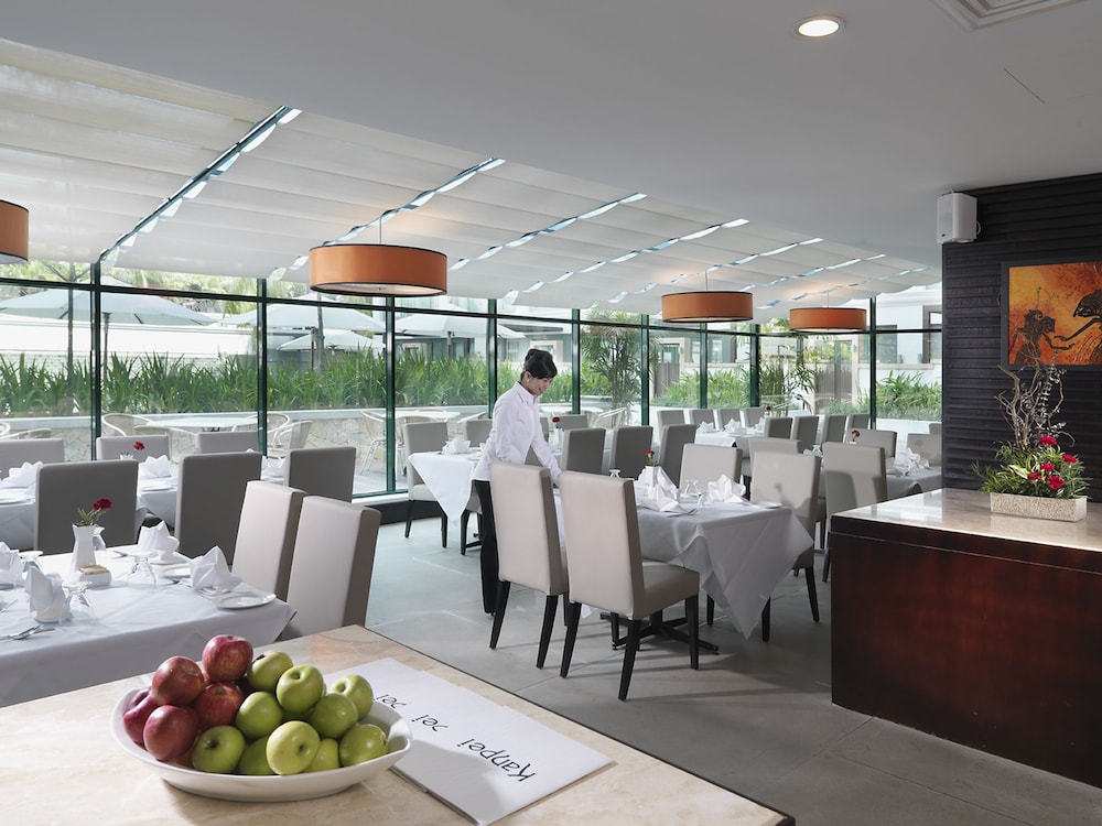 Micasa All Suite Hotel 27/44