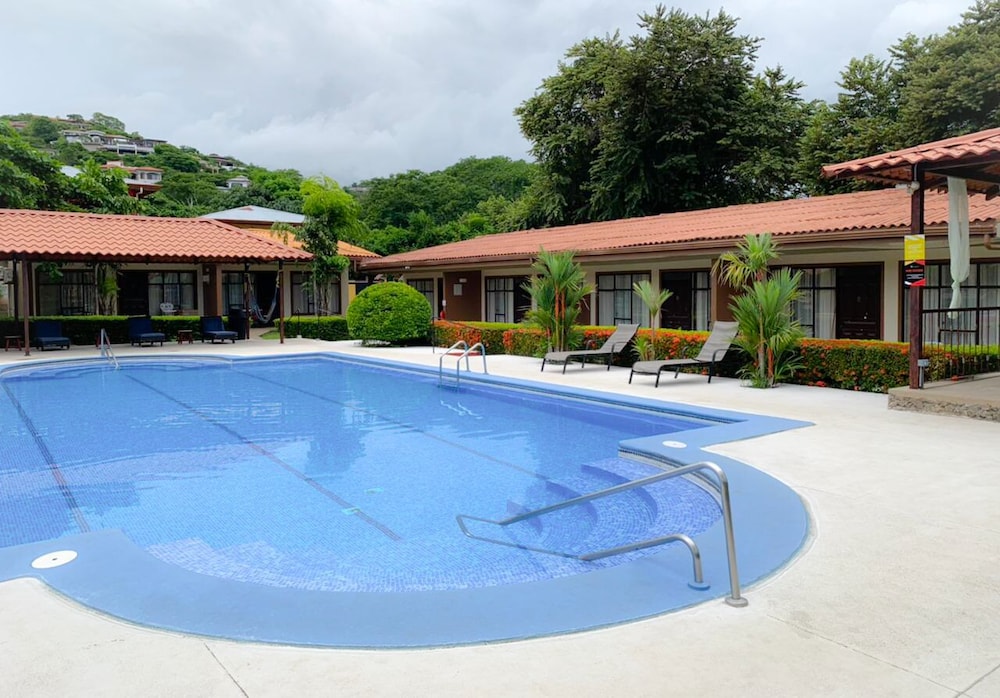 Hotel And Villas Huetares 18/50