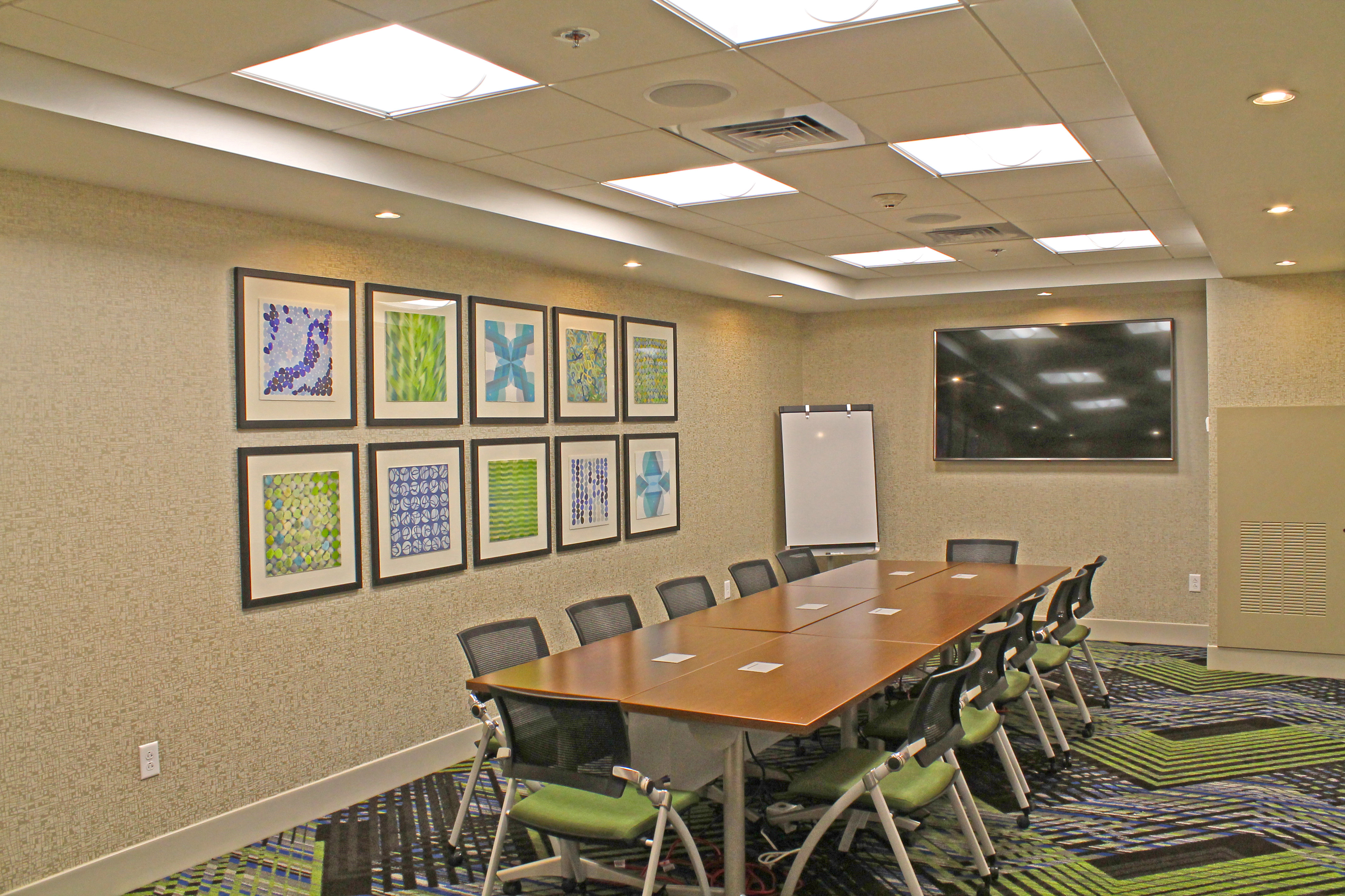 Holiday Inn Express Suites St Louis South I 55 40/52