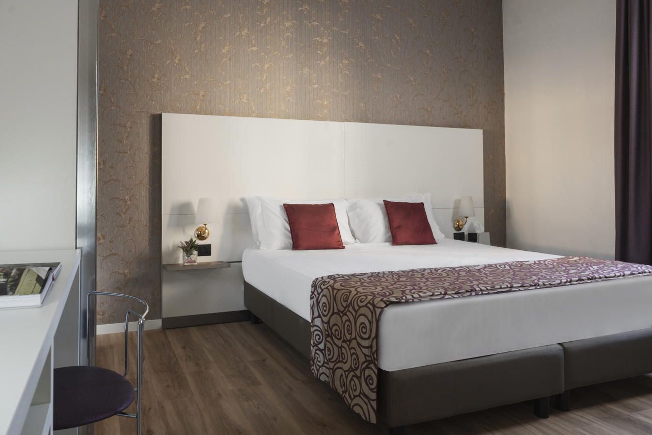 Hotel Re Enzo 61/102