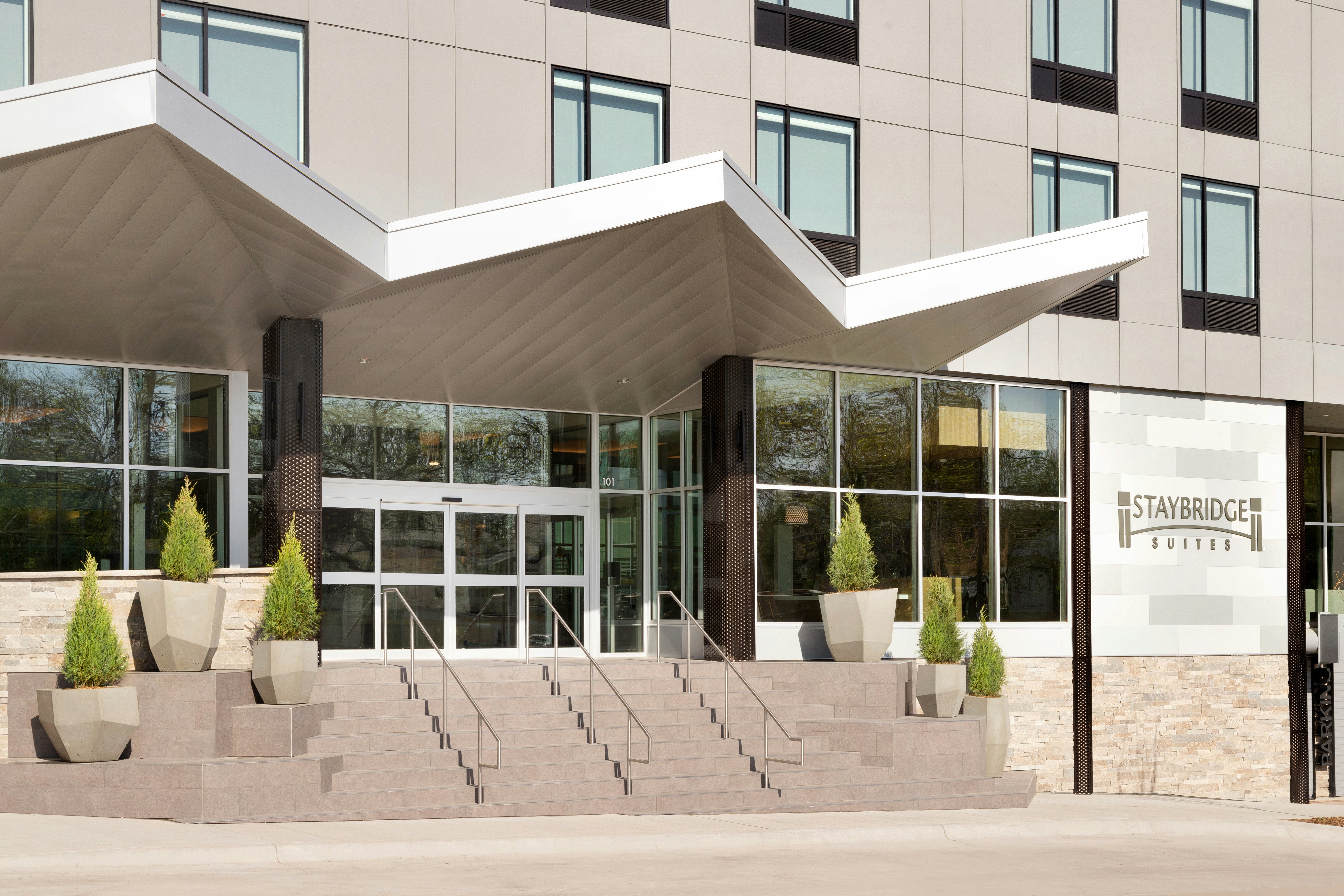 Staybridge Suites Rochester - Mayo Clinic Area 6/82