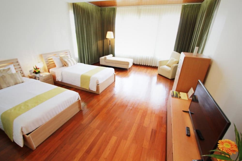 Pattana Golf Club And Resort 7/50