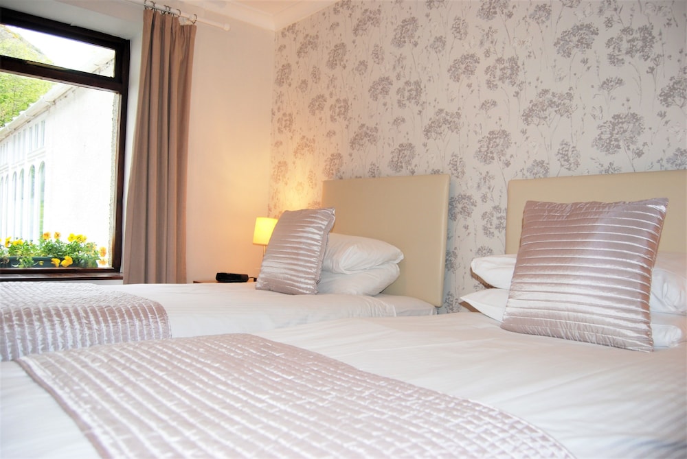 Kingswood Hotel 13/32