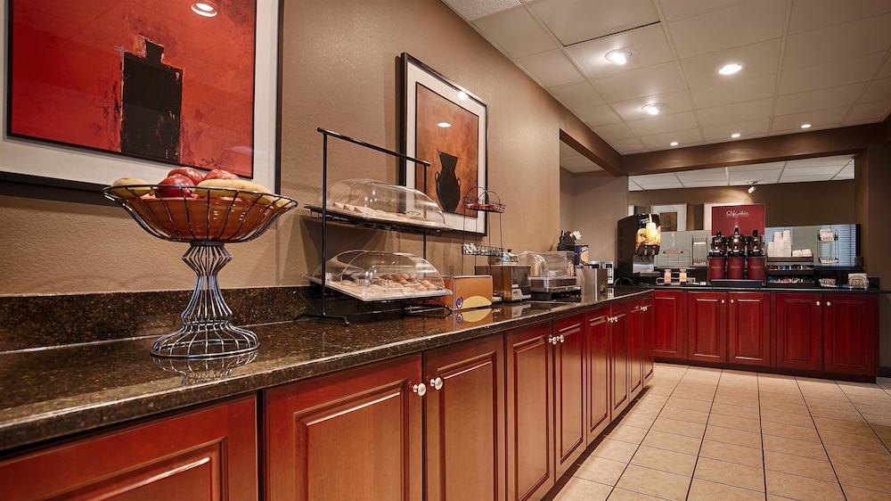 Best Western Plus Oak Mountain Inn 24/29