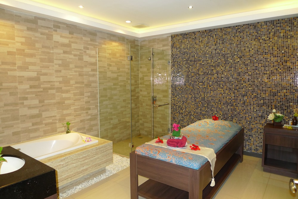 Lombok Raya Hotel 34/57