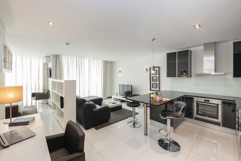 RK Suite Hotel 18/44