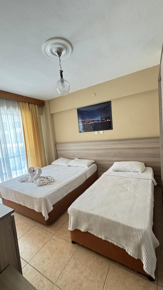 Kartel Hotel 15/50