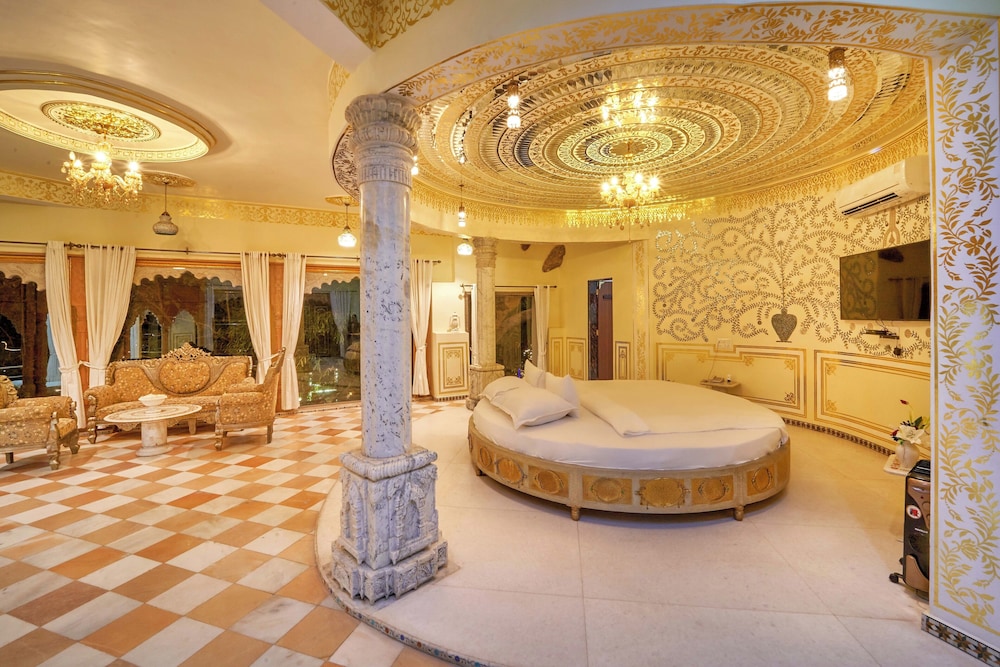 MAHARAJA, SUITE
