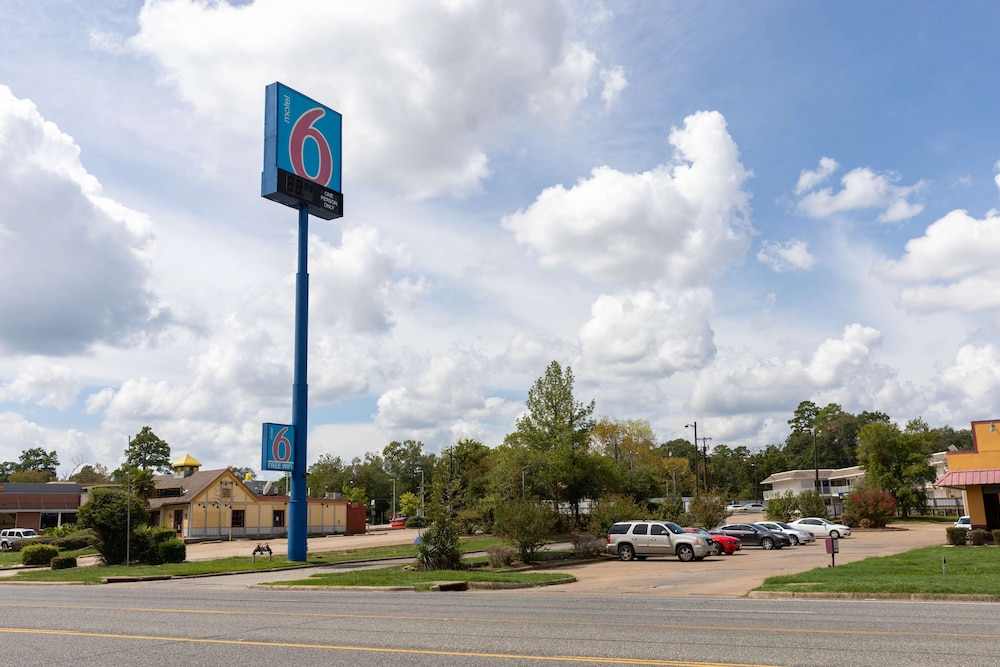 Motel6 Lufkin, TX 20/29