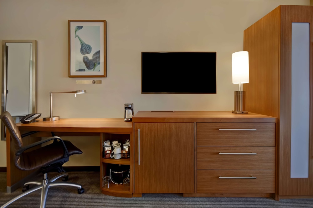 Hyatt Place Huntsville 46/53