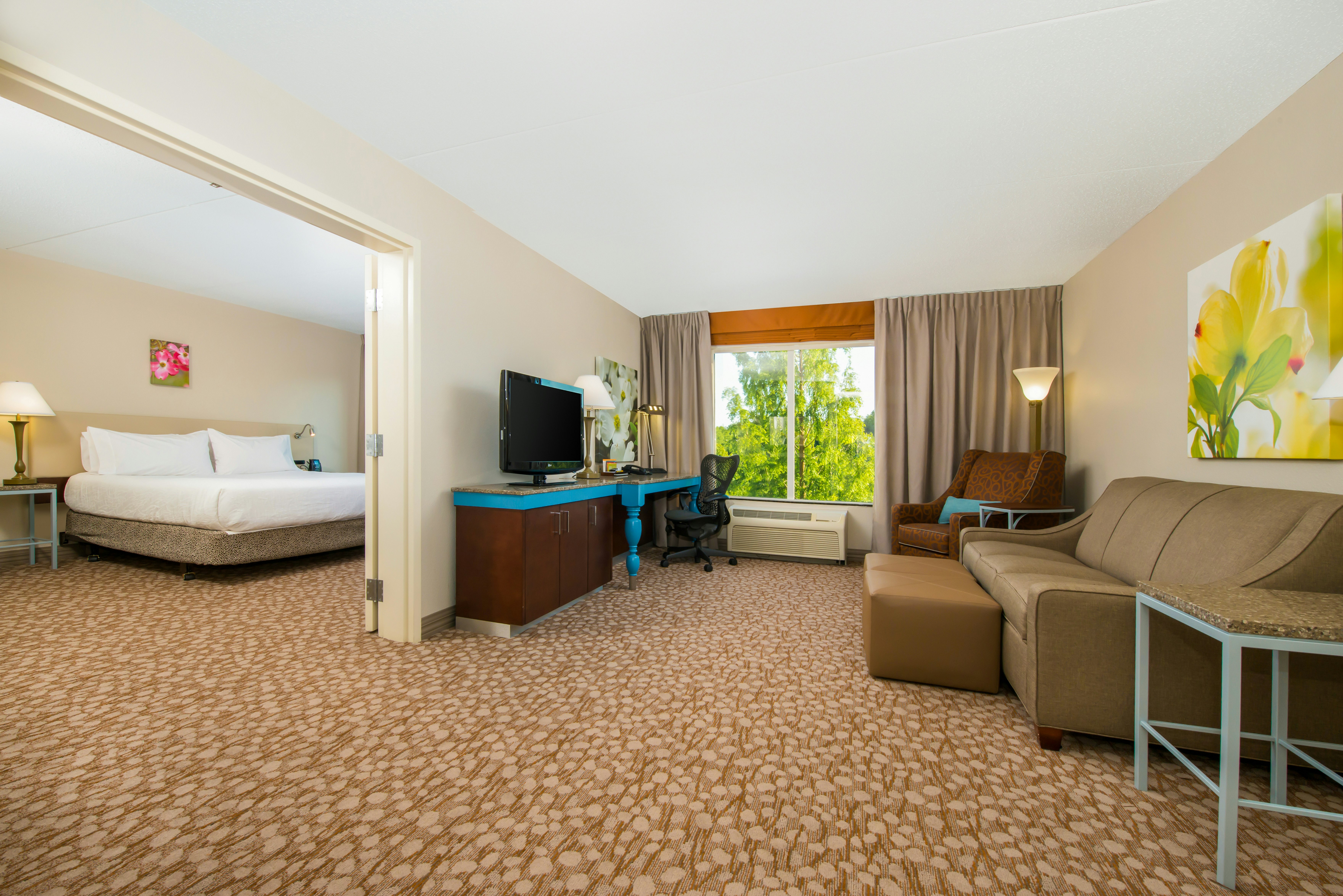 Hilton Garden Inn Charlottesville 24/47