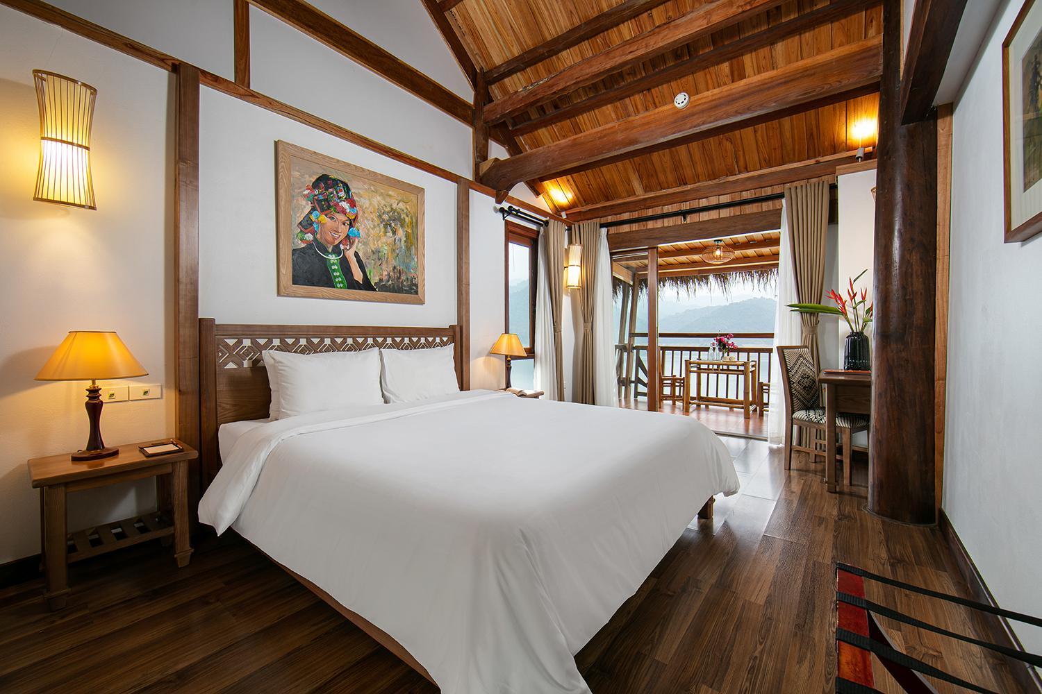 Deluxe, Double Bed