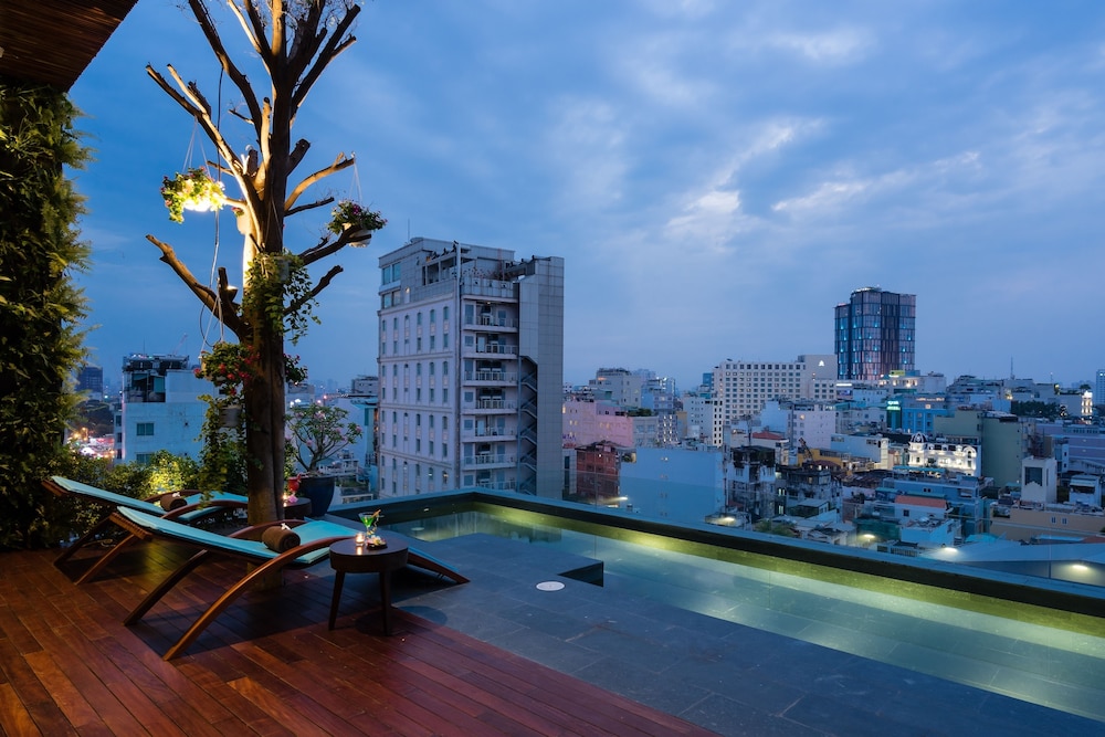 Silverland Yen Hotel 45/50