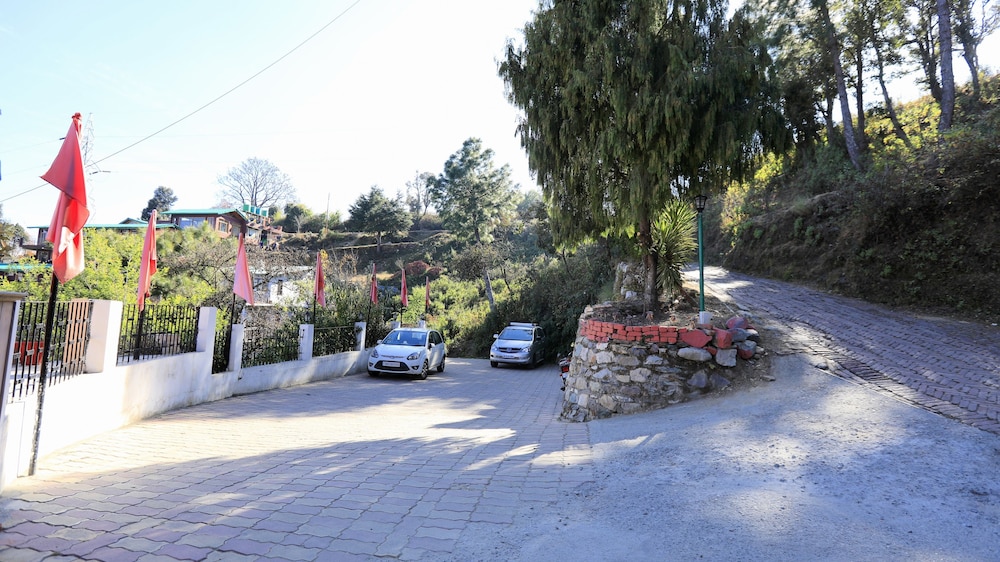Woodsvilla Resort 38/49