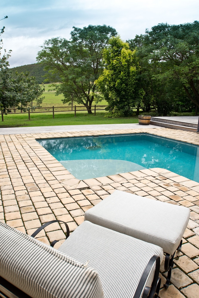 Rare Earth Country House 25/28
