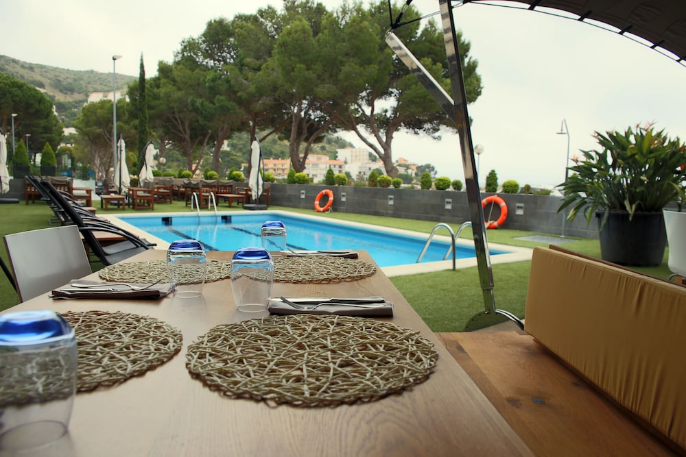 Hotel Canyelles Playa 45/48