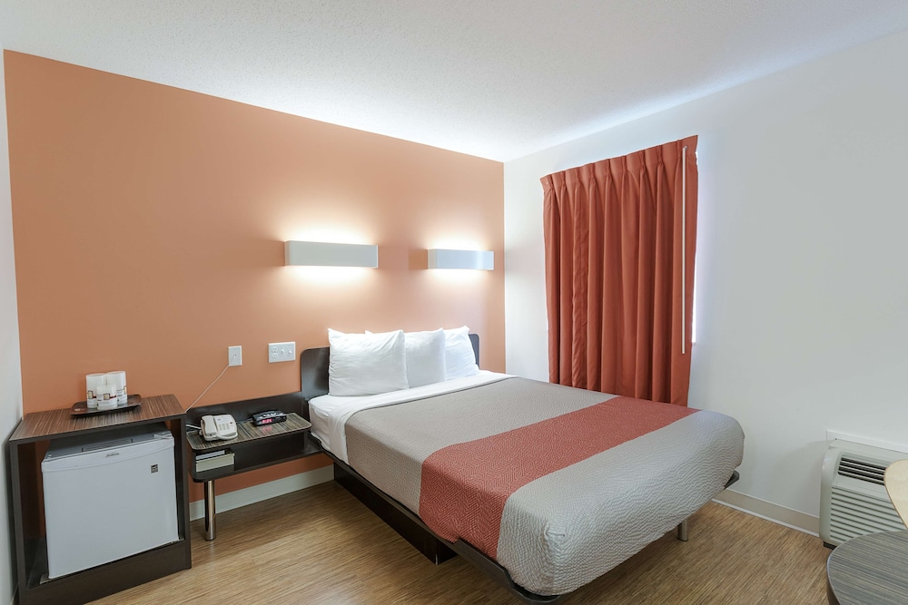 Motel6 Brandon, MB 29/46