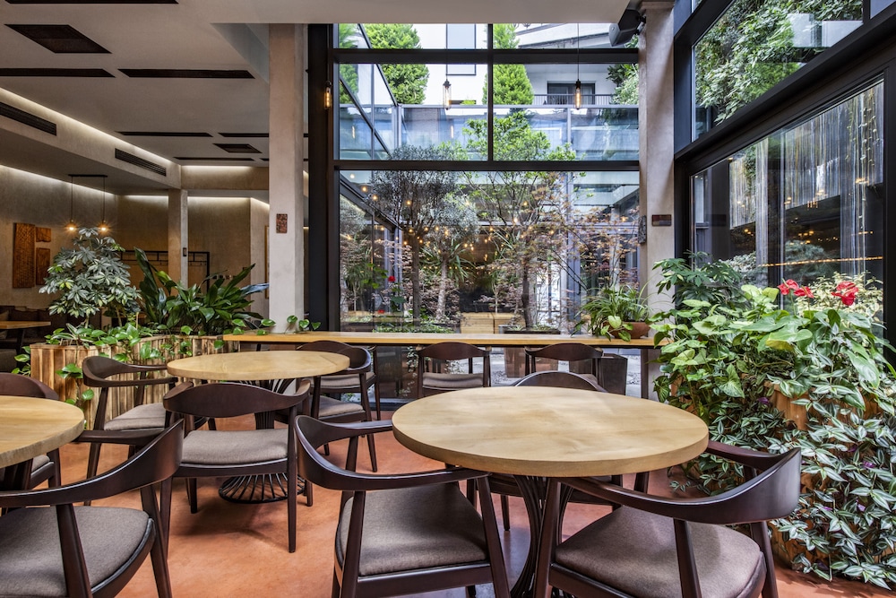 Iota Hotel Tbilisi 46/64