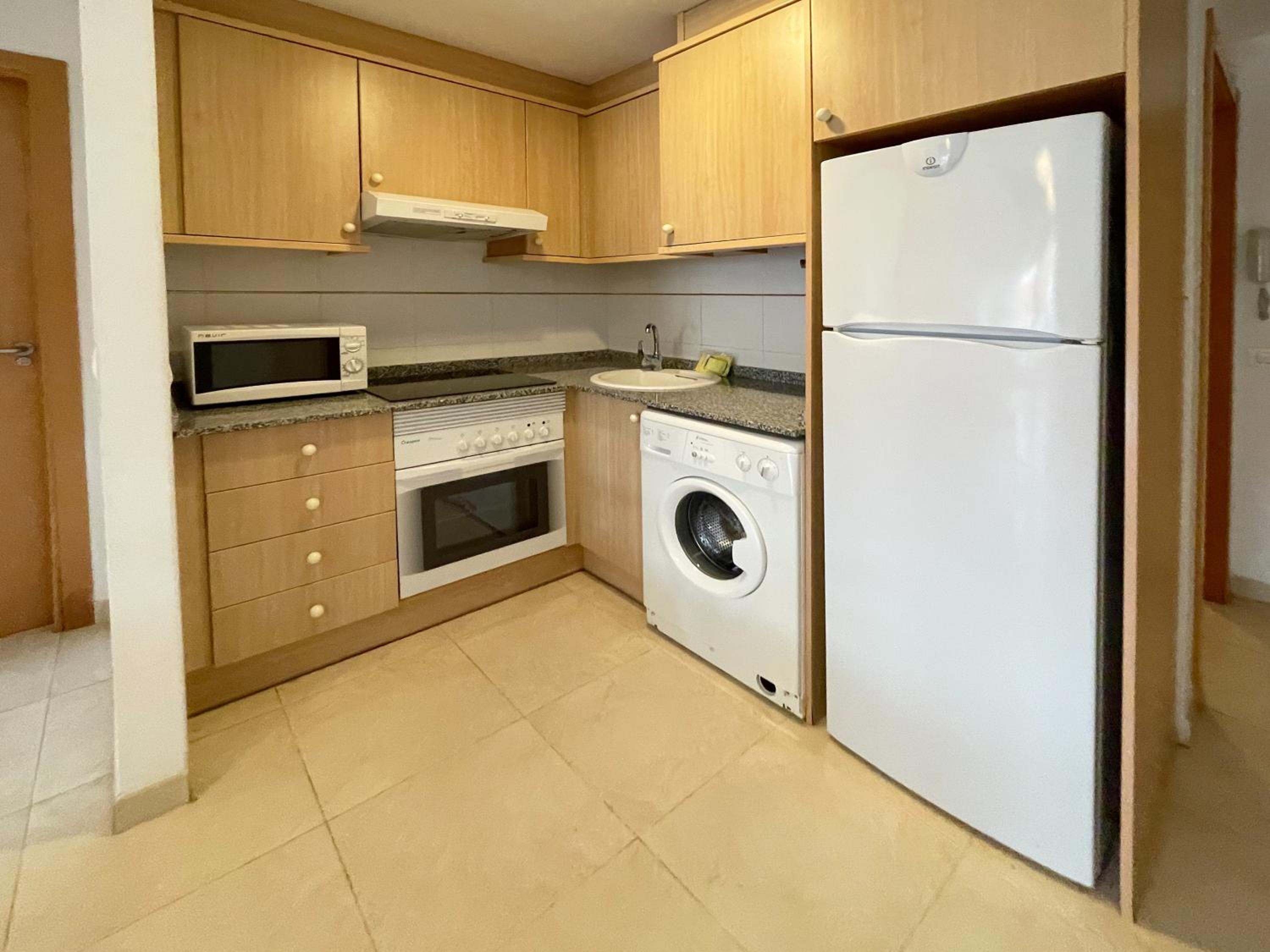 APARTAMENTOS LOS ALMENDROS 3000 5/26