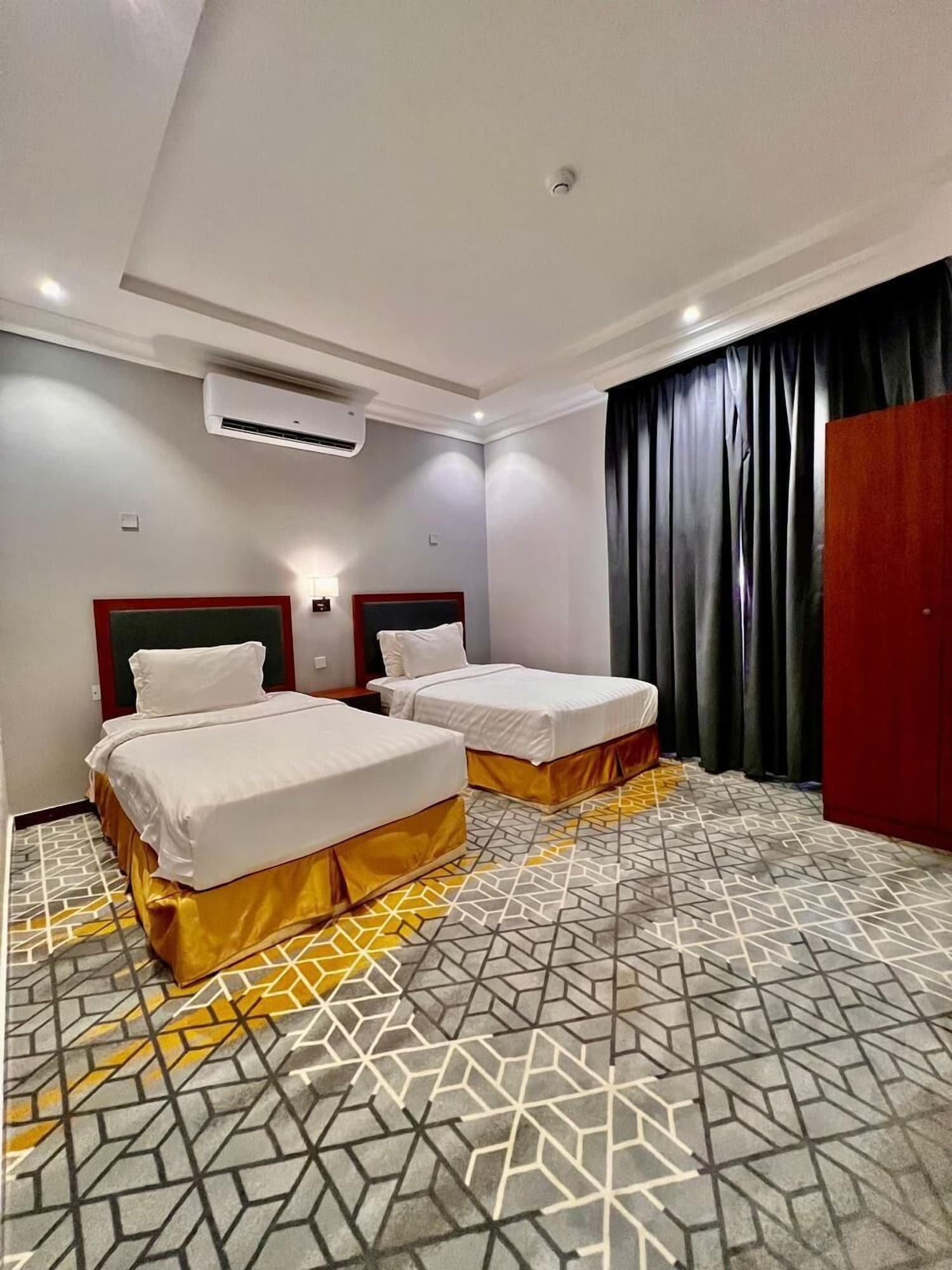 Junior Suite, Twin Beds