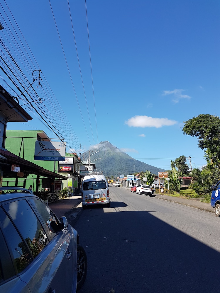 La Fortuna Downtown Boutique Hotel 57/60