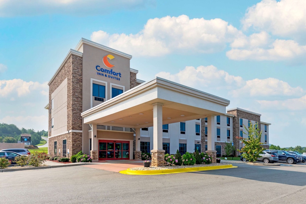 Comfort Inn & Suites East Ellijay, GA 1/41