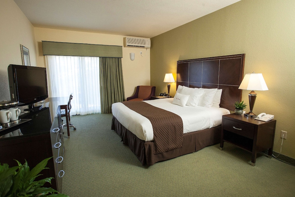 DoubleTree by Hilton Napa Valley American Canyon 14/35