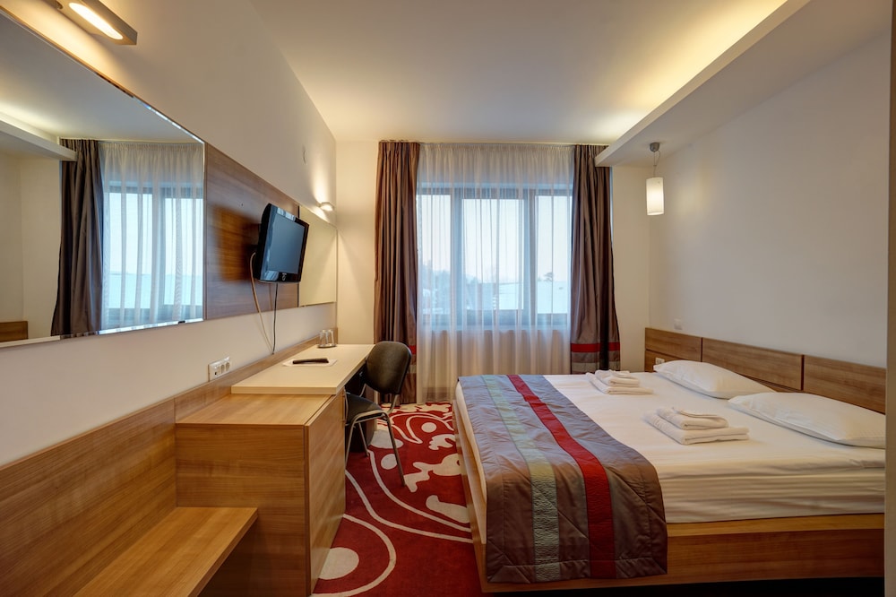 Hotel Ave Lux 21/25