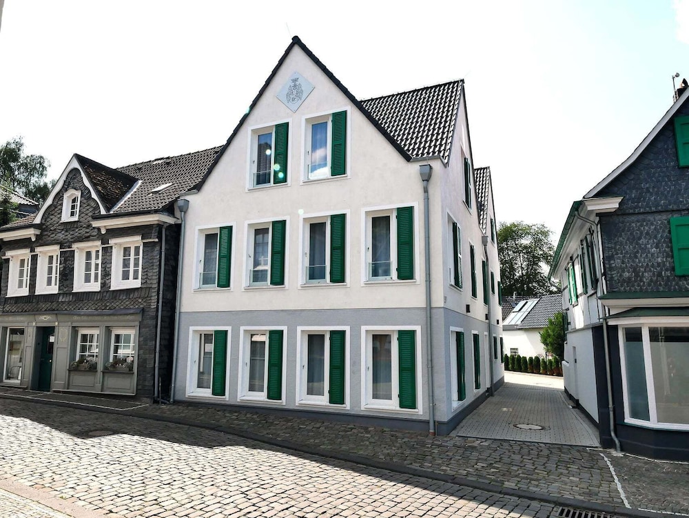 HOTEL GRAFRATHER HOF 5/49