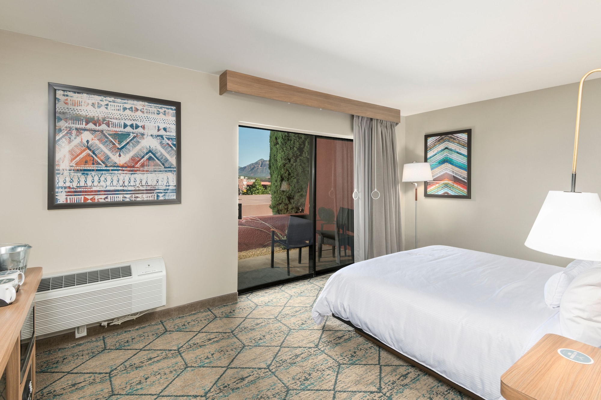 SUPERIOR, KING BED, MOUNTAIN VIEW, ACCESSIBLE