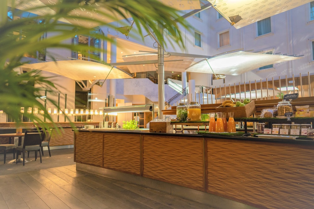 restaurant-cafeteria