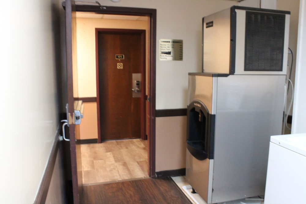 Bellevue Hotel & Suites 50/66