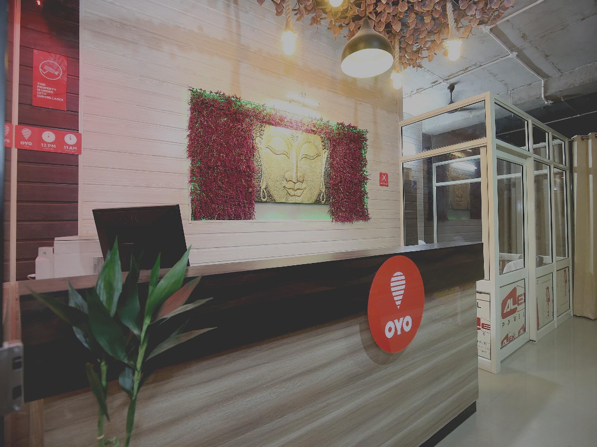 Oyo 13368 Hotel Gold Star 3/35