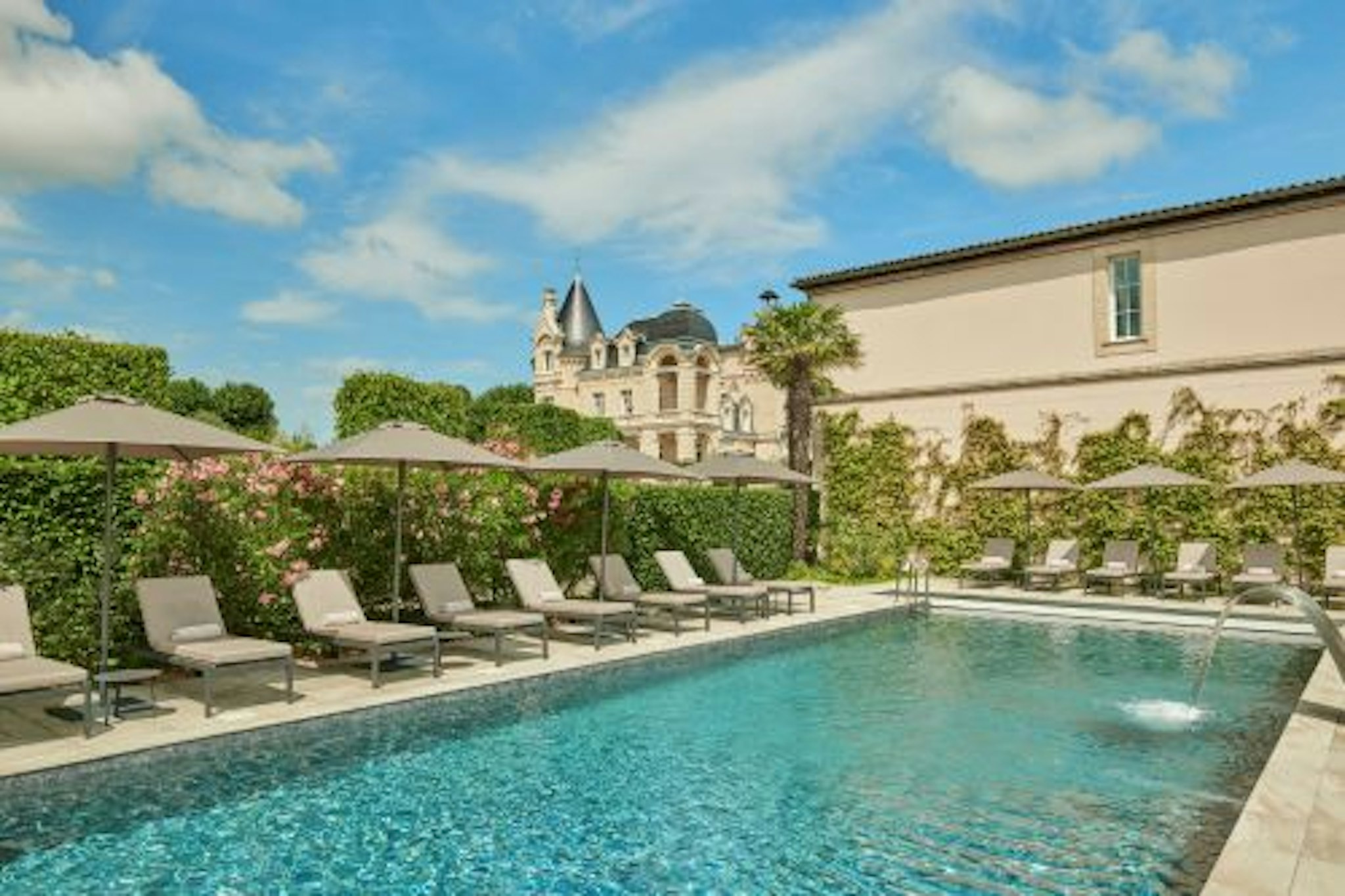 Grand Barrail Chateau Resort & Spa 28/30