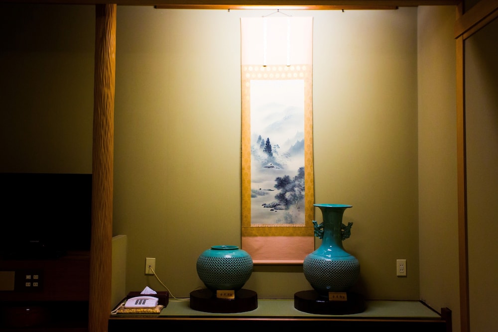 JAPANESE, NEW WING