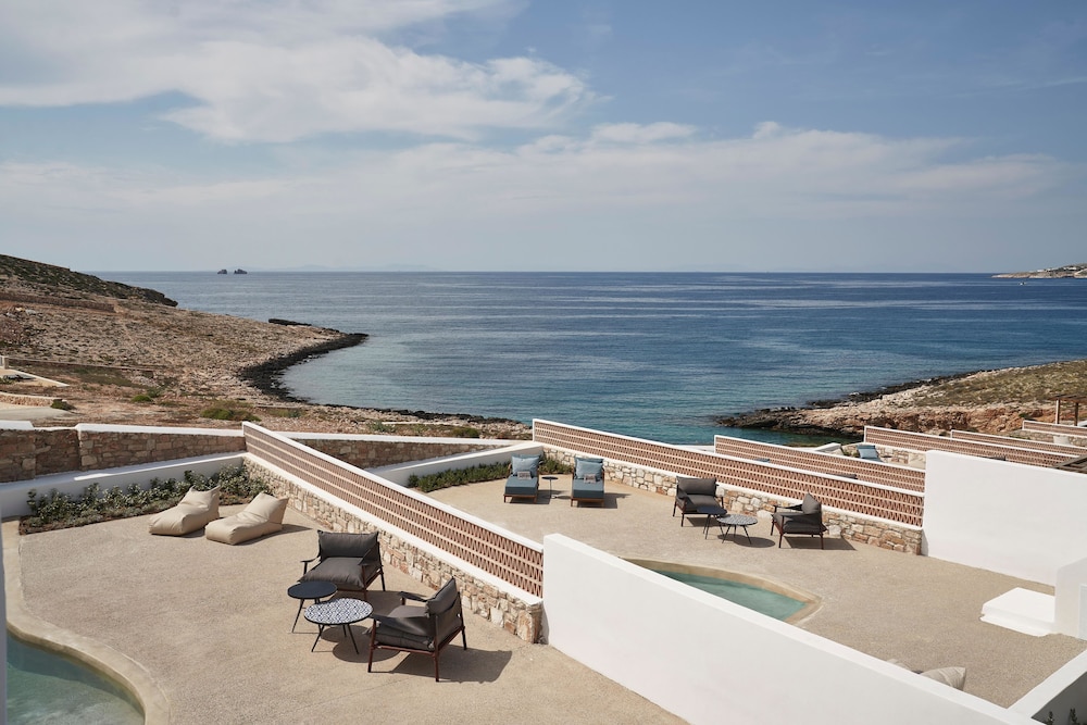 Andronis Minois - Small Luxury Hotels of the World 59/64