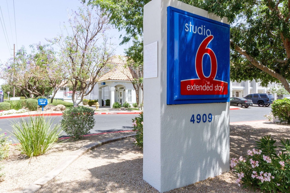 Studio6 Tempe, AZ 39/45