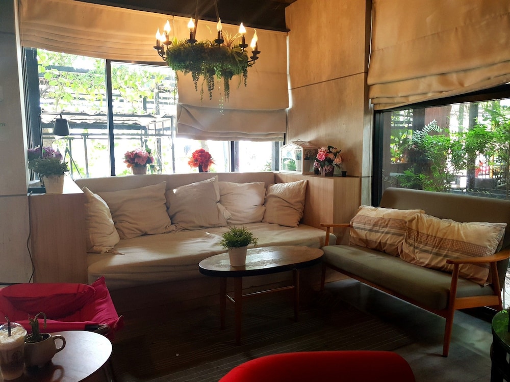 iResidence Hotel Pathumthani 30/50