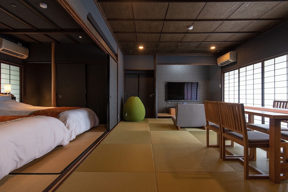Izunagaoka Onsen Villa Garden Ishinoya 6/46