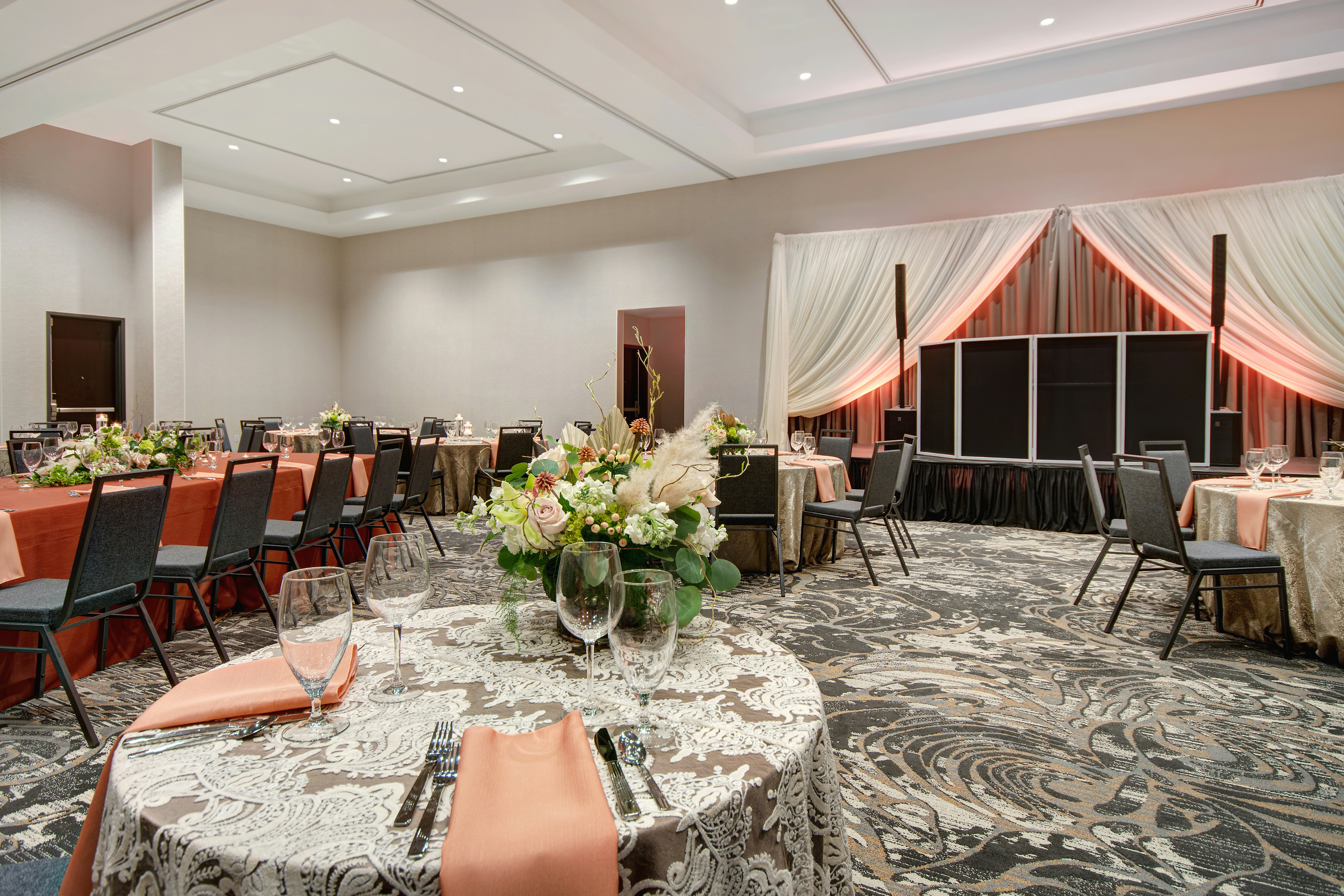 Embassy Suites by Hilton Alpharetta Halcyon 46/49
