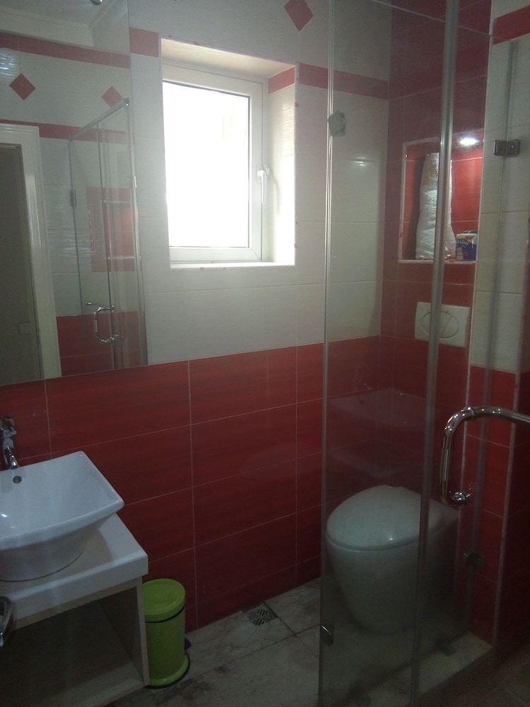 Margaretta Classic Suites And Hotel 13/14