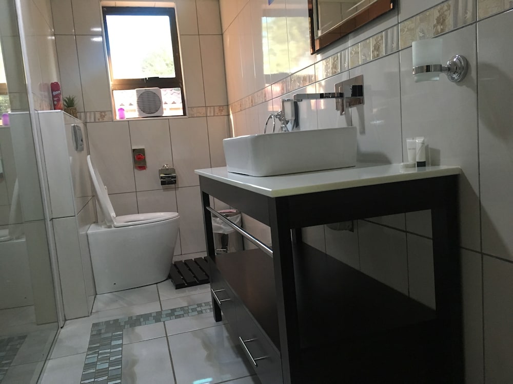 Marico Guest House 25/27