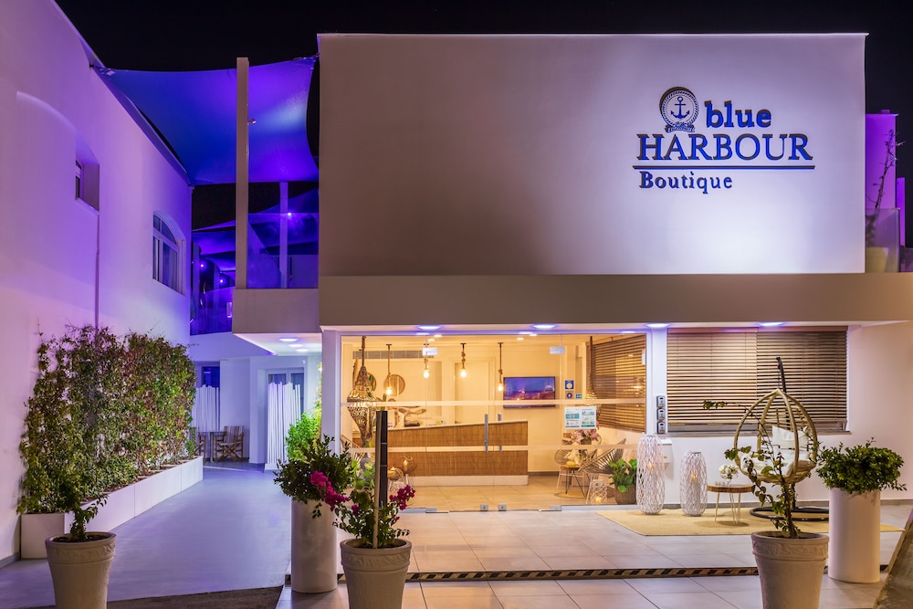 Blue Harbour Boutique 9/50