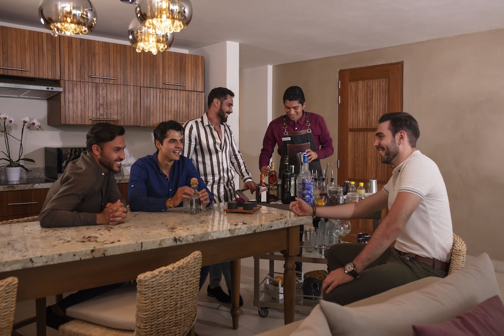 Almar Resort Luxury LGBT Beach Front Experience 47/59